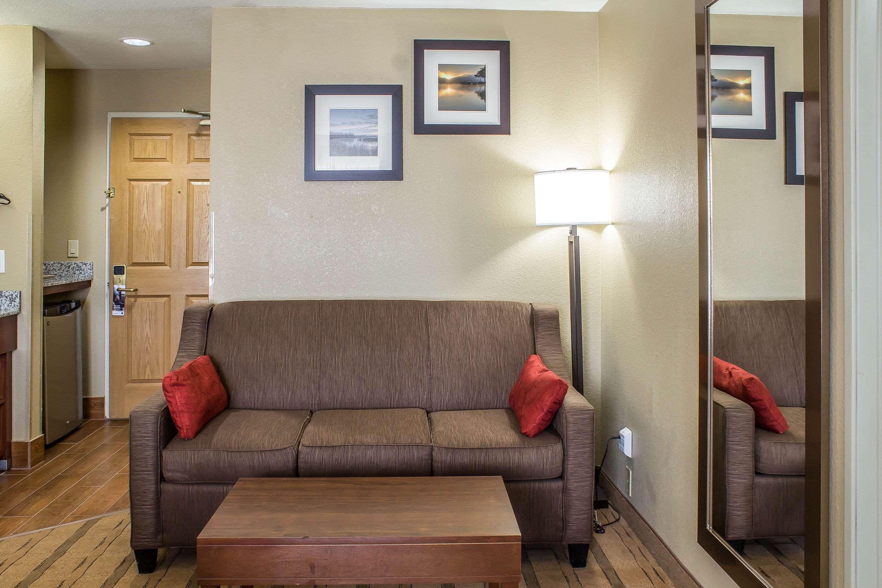 Comfort Inn & Suites Cedar Rapids North - Collins Road Luaran gambar