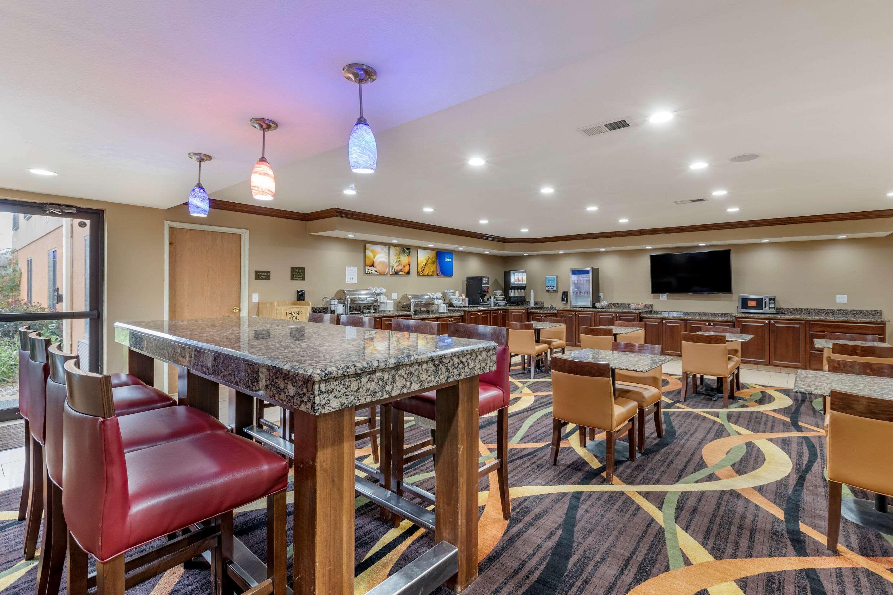 Comfort Inn & Suites Cedar Rapids North - Collins Road Luaran gambar